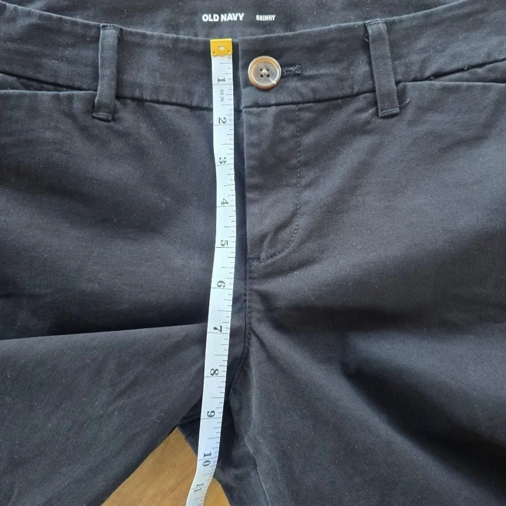 Old Navy Black Skinny Khaki Chino Pants Mid Rise Womens 2 Preppy‎ Minimalist
